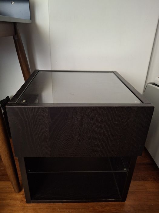 Kullen Mesa de apoio castanha