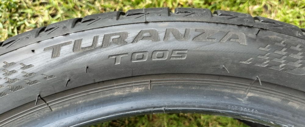 Opony Bridgestone Turanza T005 225/40R19 93W DOT 1224 Jak nowe