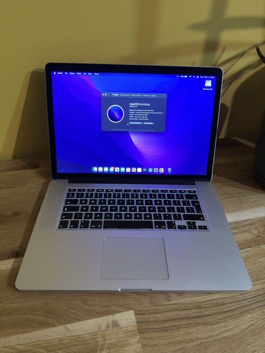 Macbook Pro 15 / i7 / 16GB / RADEON / Bateria 89 cykli!