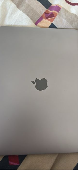 Macbook Pro M1 com toutch bar