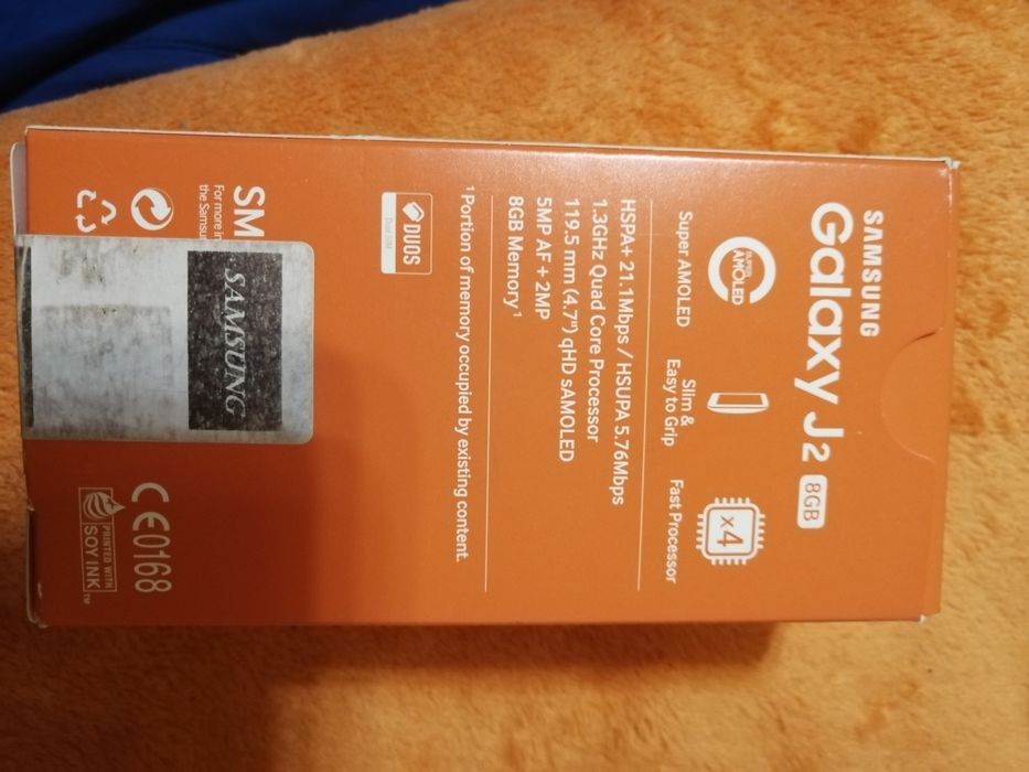Samsung Galaxy J2, диагональ 4,7", 1ГБ/8ГБ, Super AMOLED, 2 SIM