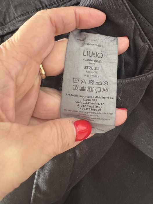 Czarne spodnie chinos LIU JO 31 pasuje na 40/42