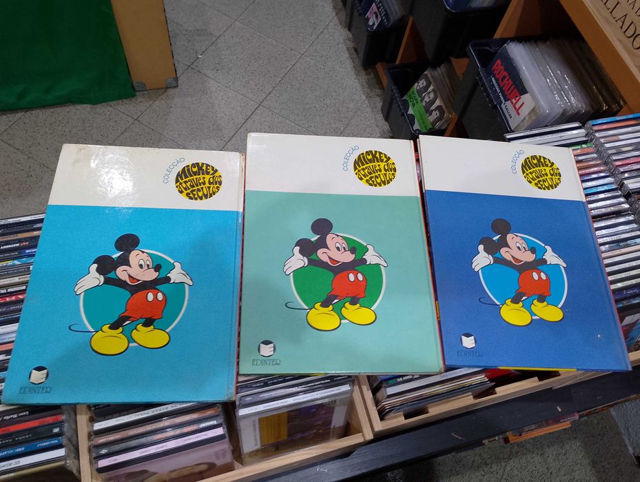 Mickey Corsário, Escudeiro de Ivanhoe, Peles Vermelhas 3 Livros