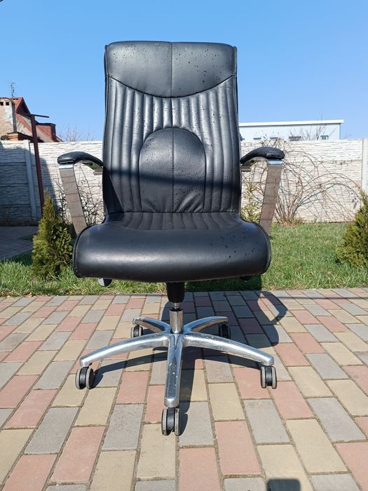 Офисное кресло новое