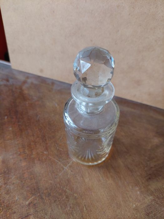 Frasco antigo para perfume?