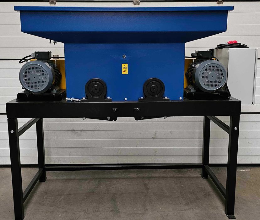 Gniotownik zgniatacz walcowy do kukurydzy 5T/h T400/500/11