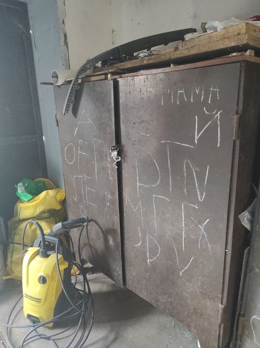 Шафа металева,інструментальна шафа,тумба металева