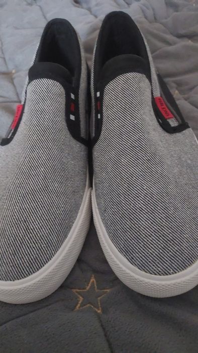 Красівки, кеди -сліпони