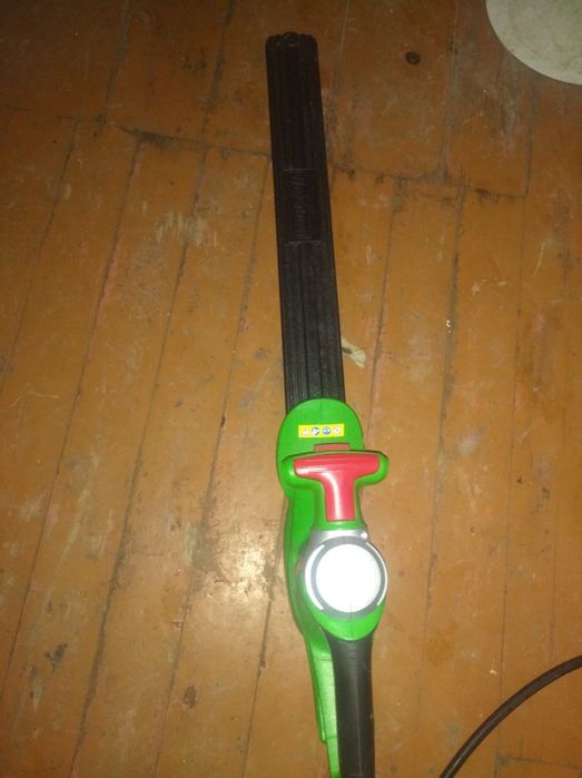 Кущеріз, кусторіз, акумуляторний