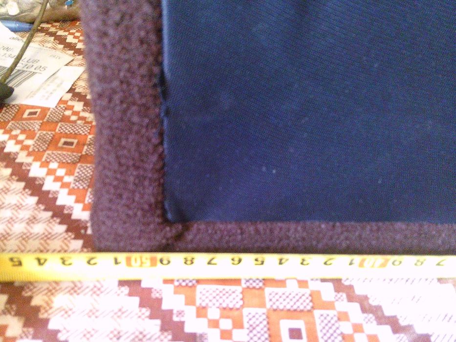 Samochodowy subwoofer, 2 głośniki basowe o średnicy około 18 cm, rezystancja 4 ohm