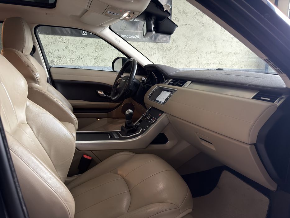 Range Rover Evoque 2.0 eD4 Dynamic SE - Desde 259€ Mês