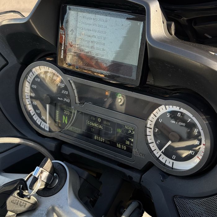 BMW RT1200 com rádio