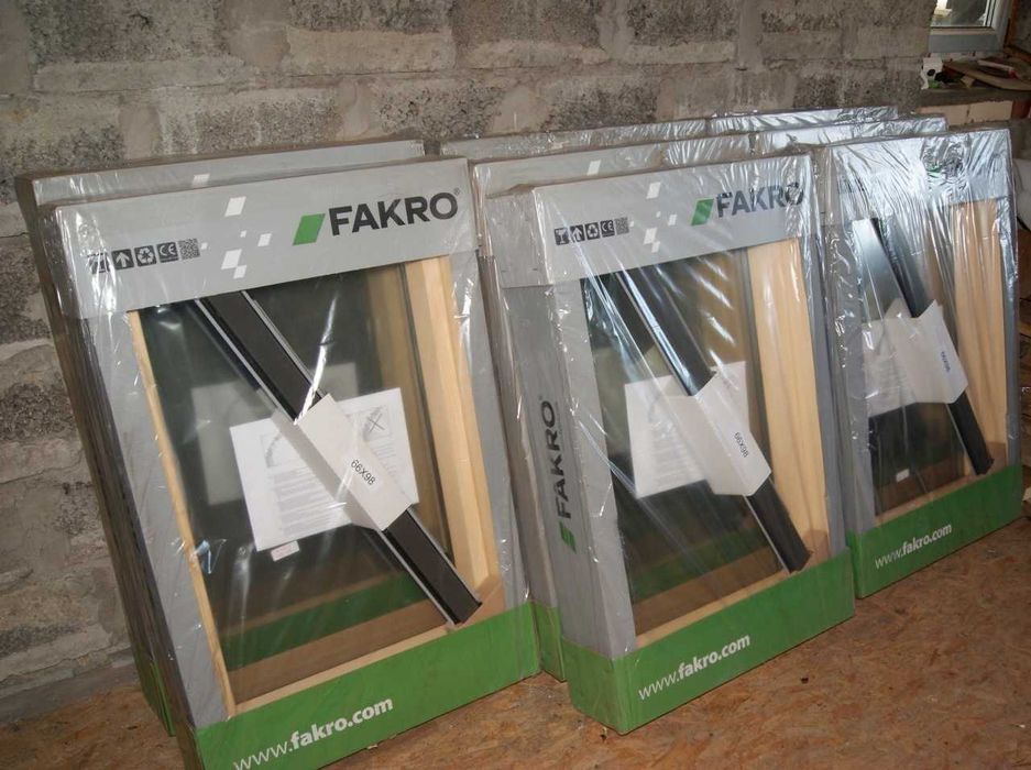 Вікна для даху Fakro і Velux (Дахові вікна), мансардні. Люки.