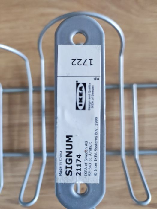 Suporte tomadas secretária IKEA