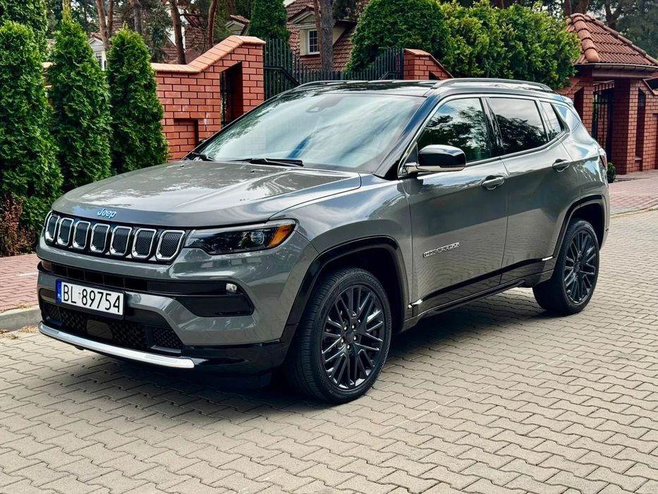 Jeep Compass Jeep Compass Limited 2.4 benzyna, 180 KM, napęd 4x4 z 2022 r