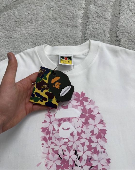 Футболка A Bathing Ape (BAPE) Sakura: 799 грн. - Футболки Черкассы