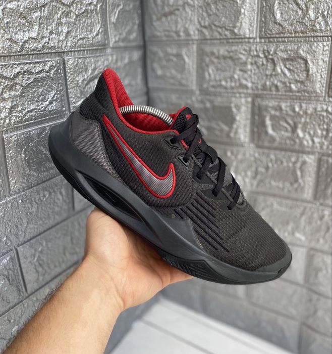 Кросівки баскетбольні Nike Precision 5