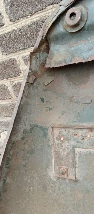 Продам капот ГАЗ-69