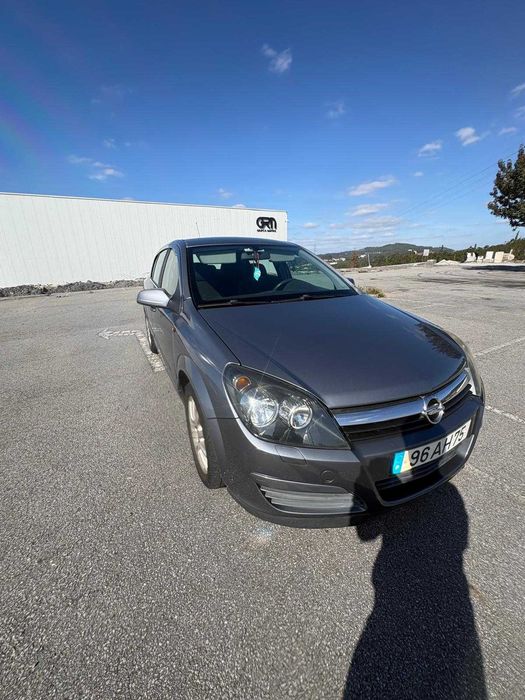 Opel astra 1.3 cdti 90 cv — photo 2