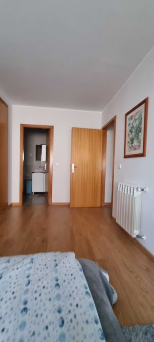 Alugo T2 com suite e aquecimento central no centro de Valongo.