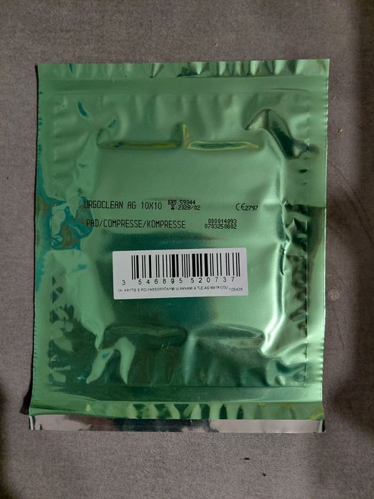 Opatrunek UrgoClean Ag 10cm x 10cm 4szt.