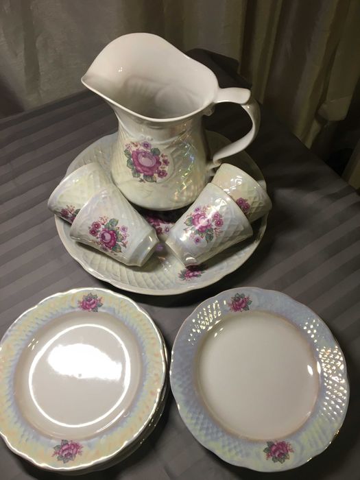 Сервиз блюдо + кувшин+4 чашки, 6 тарелок Коростышев. фарфор