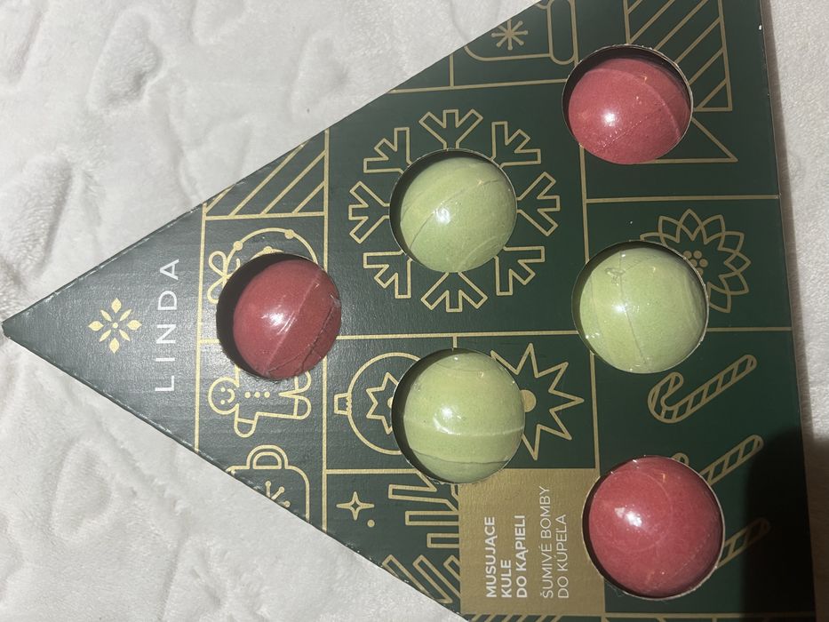 Kule do kąpieli w świątecznym opakowaniu