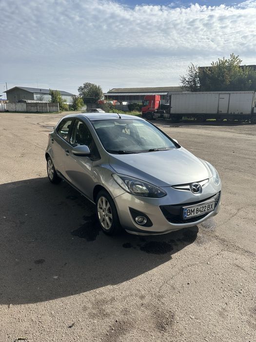 Mazda 2 (2011год)