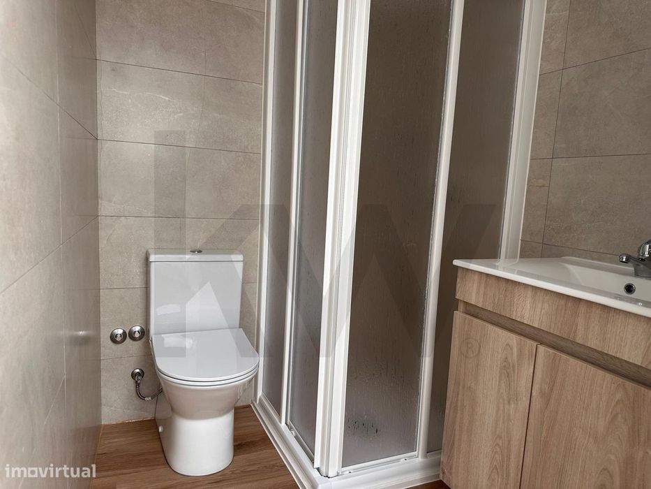 Quarto para Estudante junto às Faculdades – Monte da Caparica