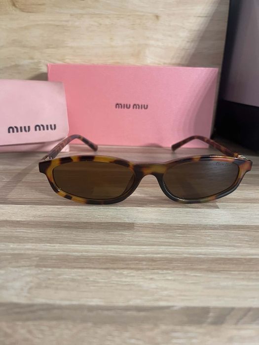 Okulary Miu miu.