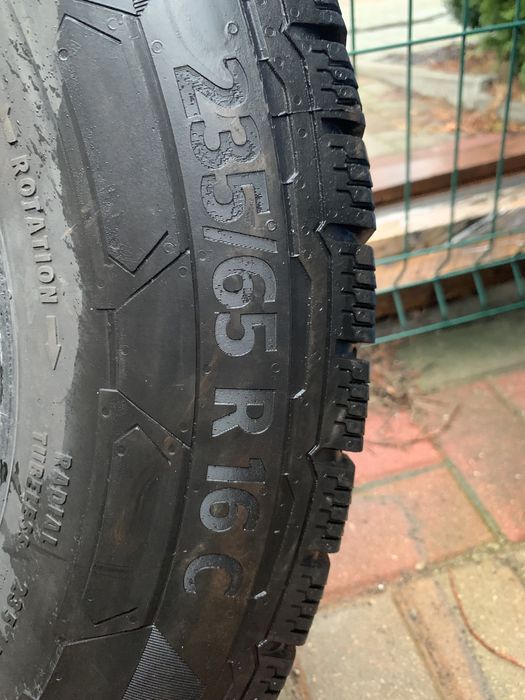 Opona Continental 235/65/16C