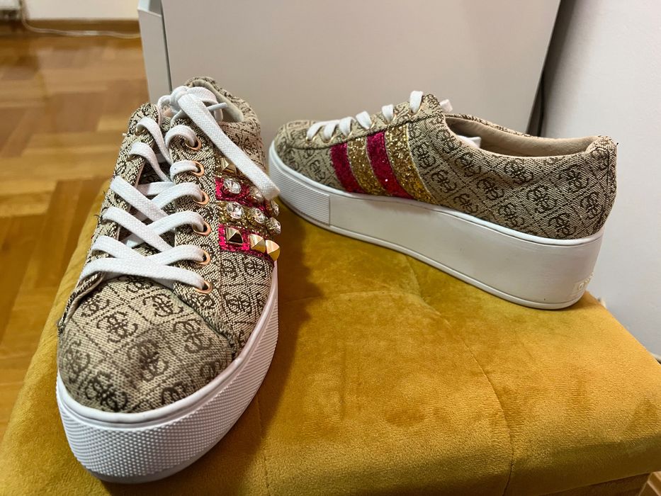 Guess Buty Damskie roz.40