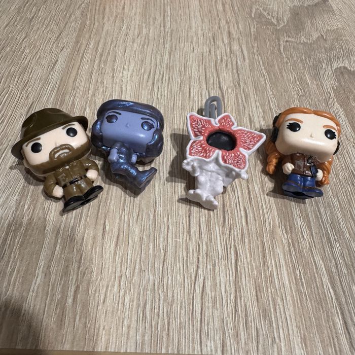 Фігурки кіндер stranger things Макс