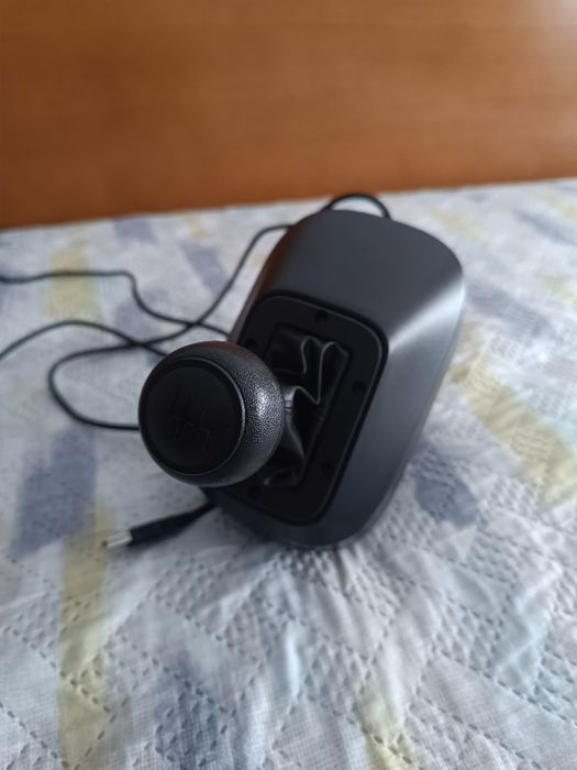 Volante Hori + pedais + manete de mudanças H 5+R