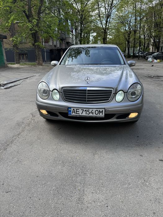 Продам Mercedes-Benz W211 2003г.