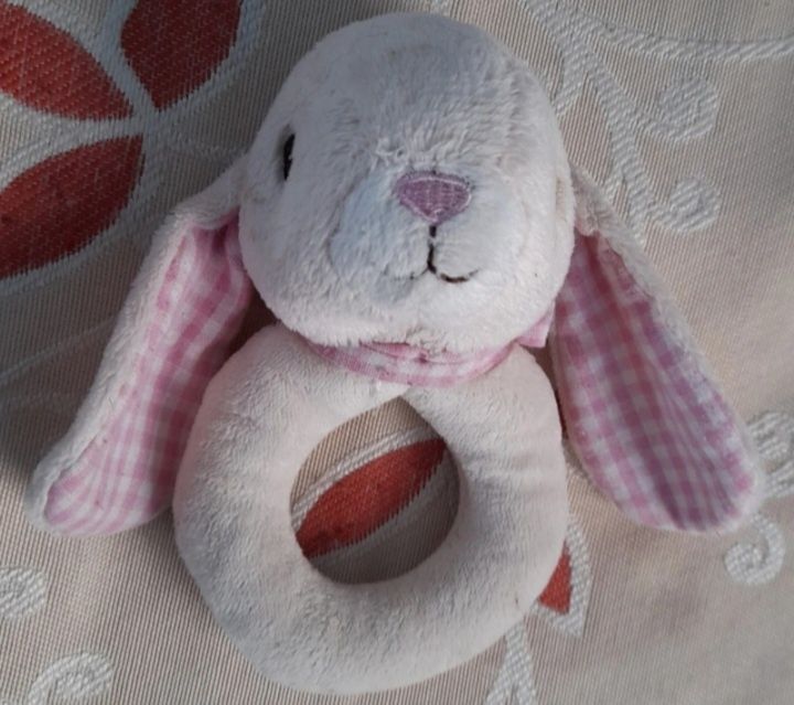 Peluche coelhinho de bebé