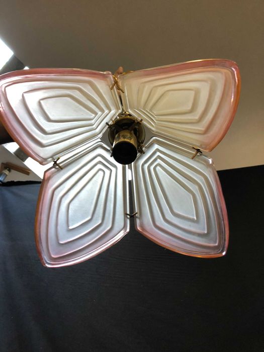 Candeeiro Art Deco Dourado  Vidro Rosa