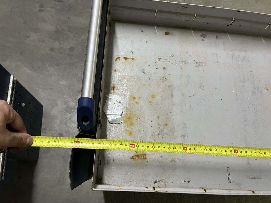 Estantes/ parteleiras furgao