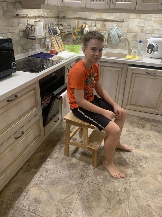 Лесніца,Лисенка,табуретка,стул-лестніца,