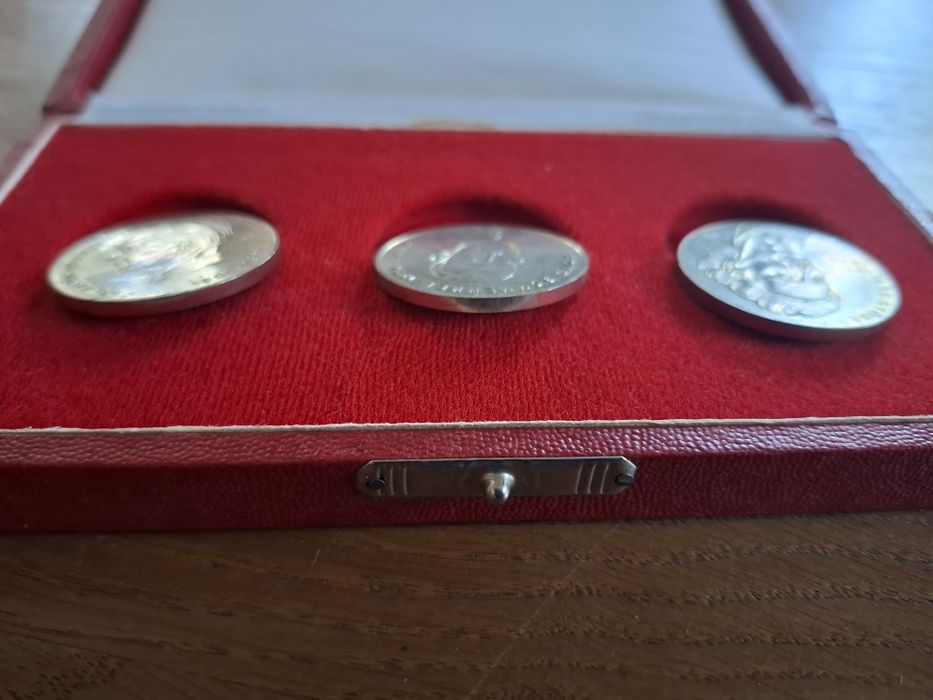 Medale okolicznościowe DDR PRL cena za cały zestaw
