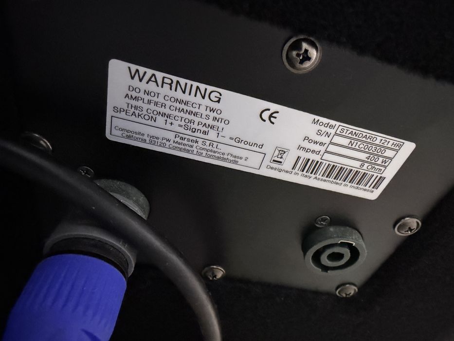 Coluna de Baixo / Monitor Markbass Standard 121 HR (400W / 8 Ohm)