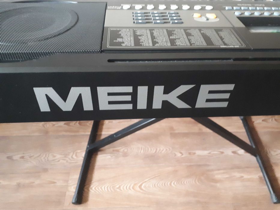 Синтезатор MEIKE 809