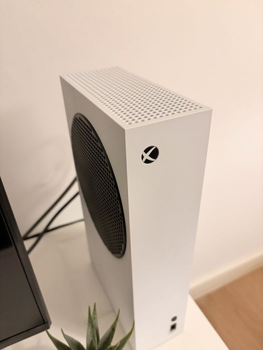 XBOX Series S c/ Comando