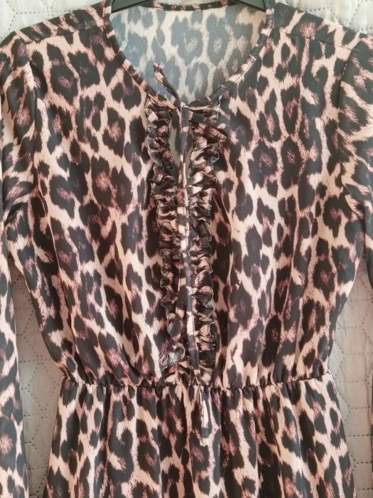 Sukienka w panterkę