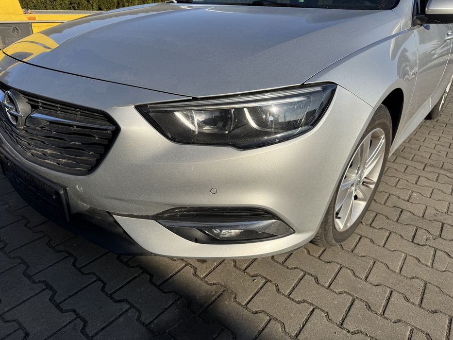 Opel Insignia B zderzak kompletny Z176