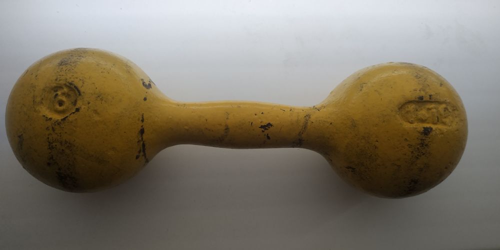 Гантель производства СССР 6 кг  и 2*2.5 кг