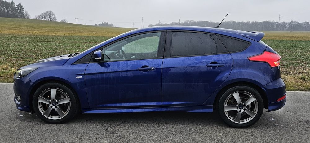 Ford Focus wersja ST line niski przebieg 1.0 benzyna okazja !!!