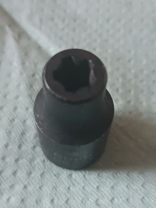 Значки тесла Tesla Model Y, model 3 model S на капот на багажник ляду