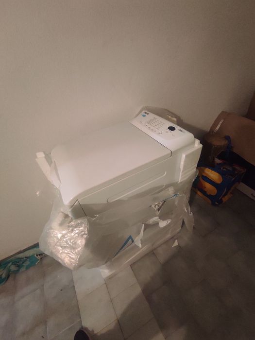 Maquina de roupa para lavandaria Zanussi
