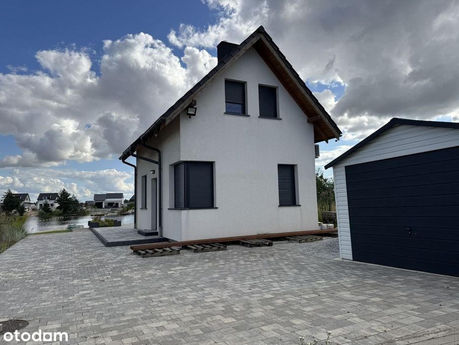 Dom letniskowy z prywatnym liną brzegową w Spalonej